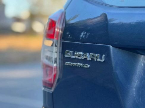 Used 2014 Subaru Forester 2.5i AWD/4WD image 10