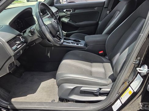 Used 2025 Honda Civic Sport image 9