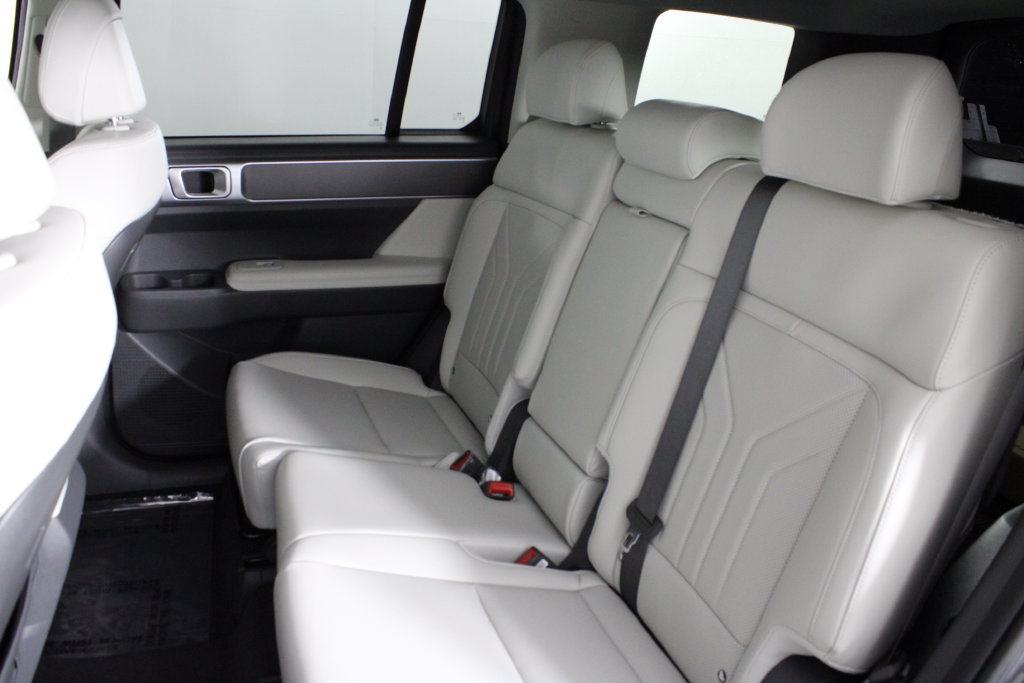 Certified 2026 Hyundai Santa Fe SEL FWD image 22