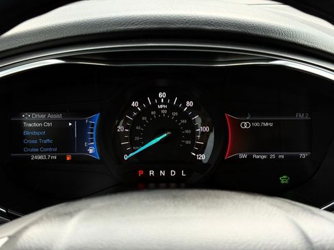 Used 2020 Ford Fusion SE image 28