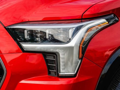 Used 2023 Toyota Sequoia Platinum image 7