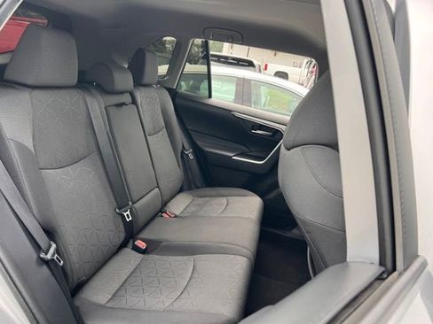 Used 2021 Toyota RAV4 XLE FWD image 27