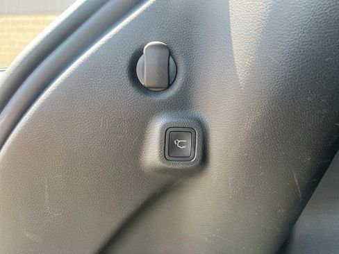 Used 2019 Jeep Compass Limited AWD/4WD image 15