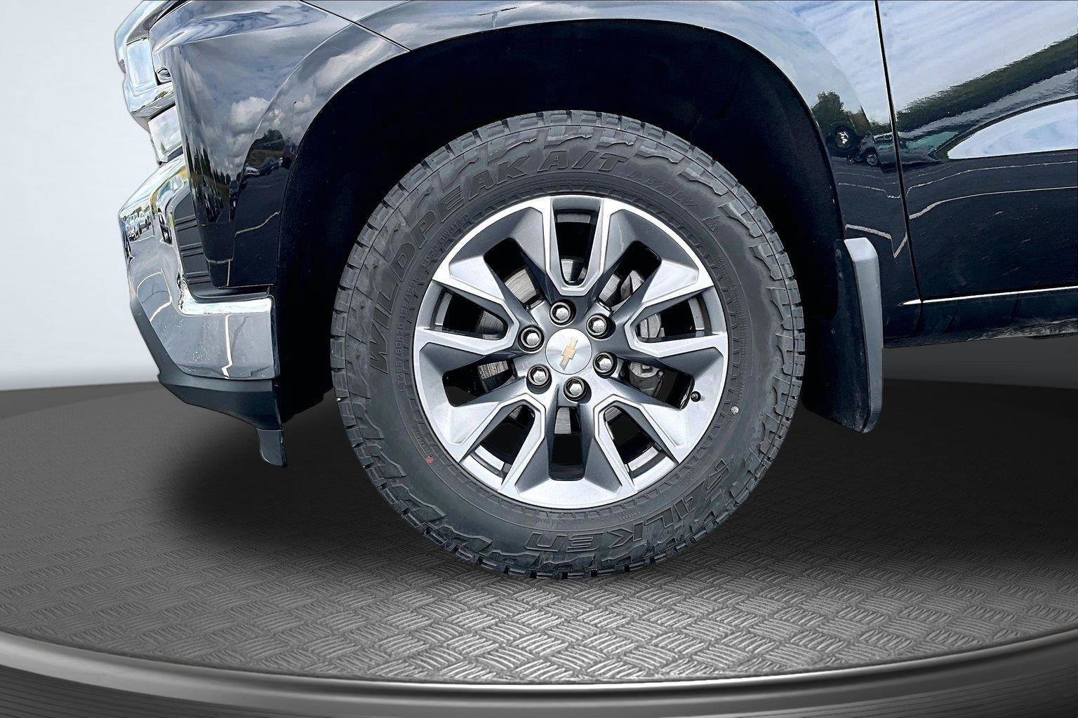 Used 2019 Chevrolet Silverado 1500 LT w/ All-Star Edition AWD/4WD image 10