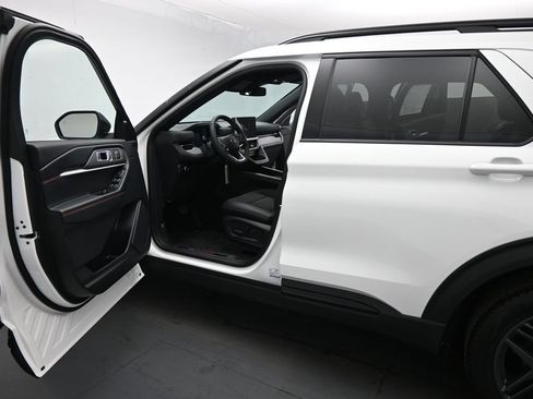 New 2026 Ford Explorer ST AWD/4WD image 8