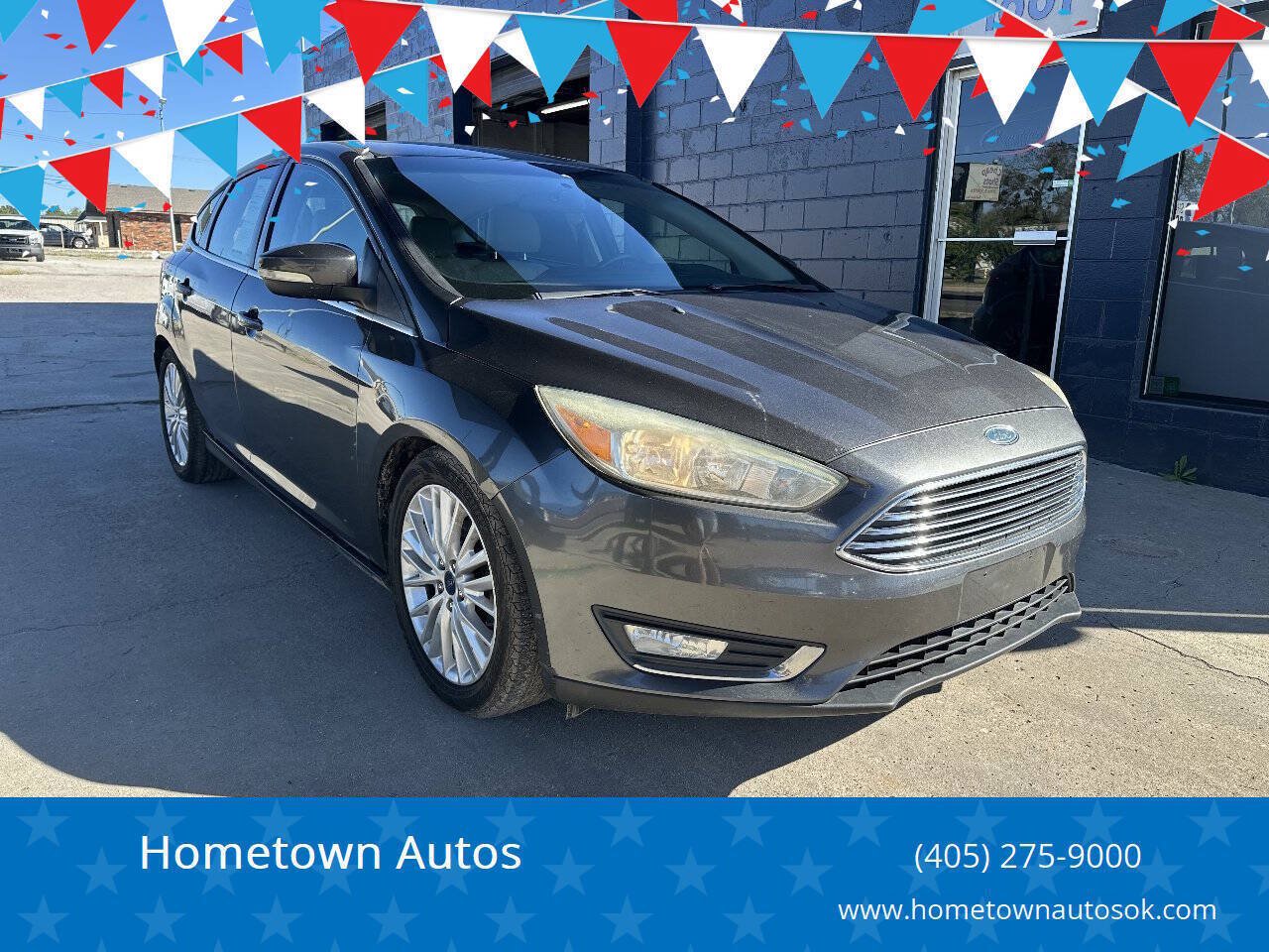 Used 2016 Ford Focus Titanium FWD image 1