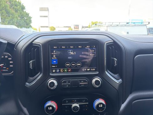 Used 2023 GMC Sierra 2500 AT4 w/ AT4 Premium Plus Package AWD/4WD image 26