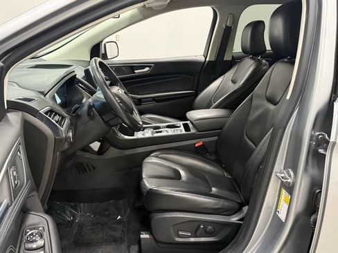 Used 2022 Ford Edge Titanium AWD/4WD image 11