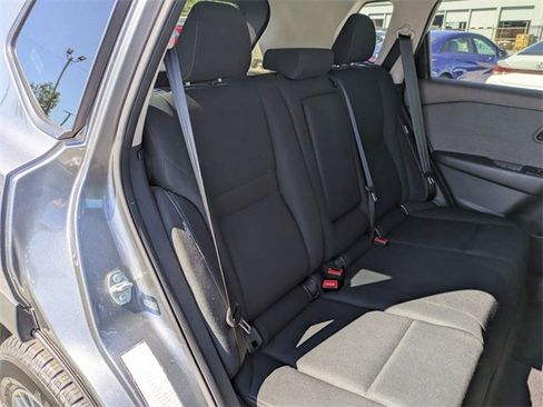Used 2023 Nissan Rogue S image 27