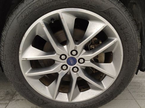 Used 2015 Ford Edge Titanium w/ Equipment Group 302A FWD image 31