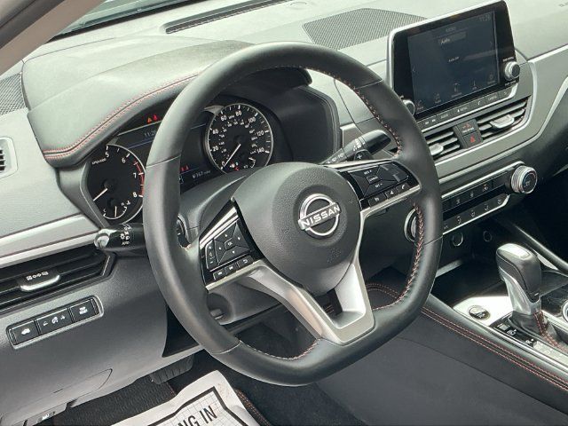 Used 2025 Nissan Altima 2.5 SR AWD/4WD image 13