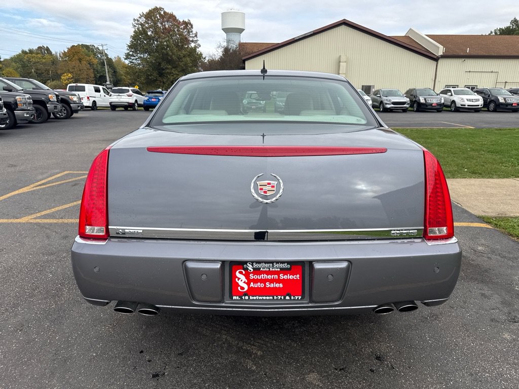 Used 2008 Cadillac DTS FWD image 7