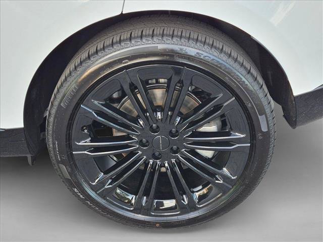 New 2026 Land Rover Range Rover SE AWD/4WD image 9