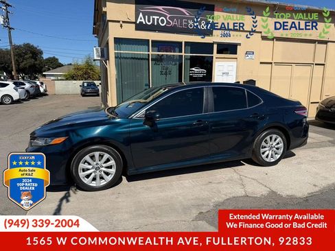 Used 2019 Toyota Camry LE FWD image 11
