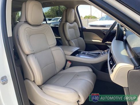 Used 2022 Lincoln Aviator Reserve w/ Equipment Group 201A AWD/4WD image 9