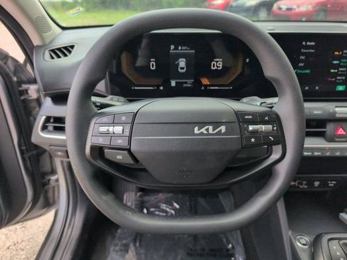 Used 2025 Kia K4 FWD image 23