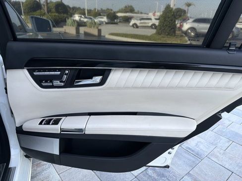 Used 2013 Mercedes-Benz S 550 image 23