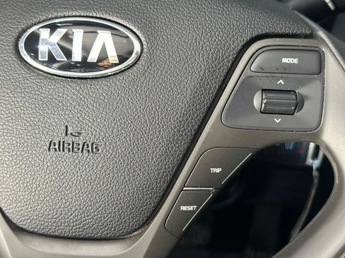 Used 2017 Kia Forte LX FWD image 25