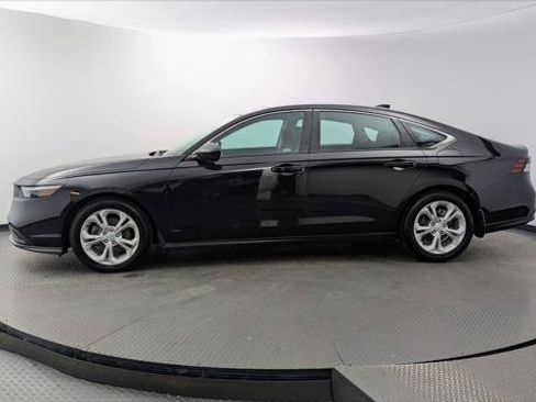 Used 2025 Honda Accord LX image 3