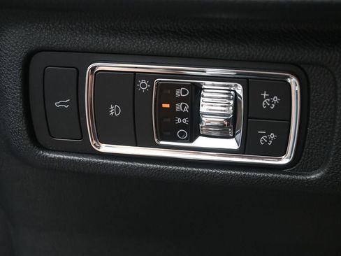 Used 2022 Lincoln Corsair Reserve w/ Equipment Group 201A AWD/4WD image 21