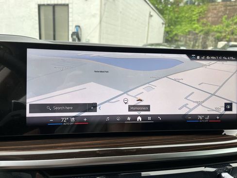 Used 2026 BMW X7 xDrive40i w/ Premium Package image 18