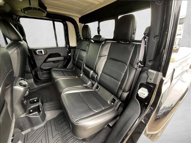 Used 2021 Jeep Gladiator Overland w/ Popular Equipment Package AWD/4WD image 23