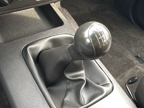 Used 2013 Nissan Xterra S image 27