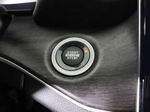 Used 2023 Jeep Grand Cherokee Limited image 21