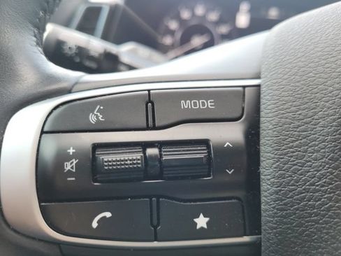 Used 2025 Kia Sportage SX AWD/4WD image 16