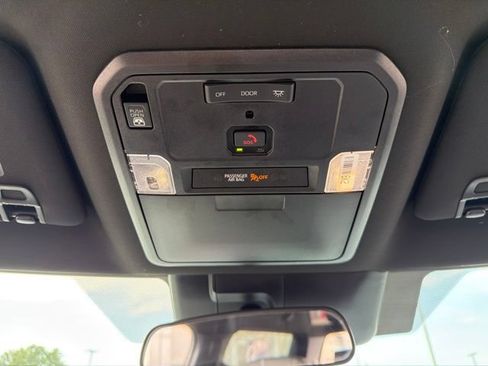 Certified 2025 Toyota Tundra SR5 AWD/4WD image 30
