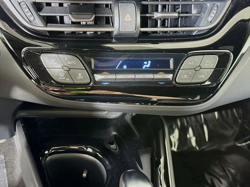 Certified 2019 Toyota C-HR XLE FWD image 7