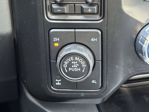 Used 2024 Ford F250 Lariat w/ Lariat Ultimate Package image 32