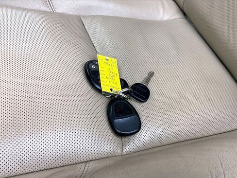 Used 2013 Chevrolet Suburban LTZ image 14