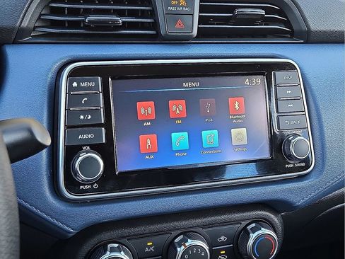 Used 2025 Nissan Versa SV image 25