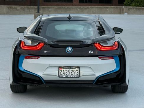 Used 2019 BMW i8 Coupe AWD/4WD image 6