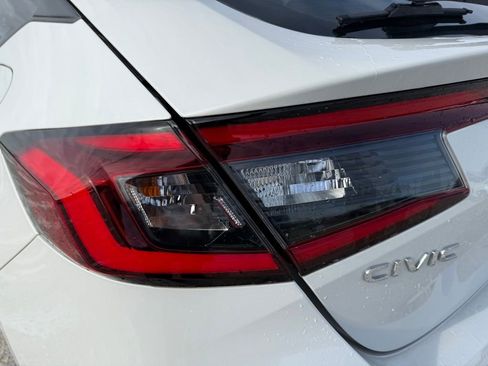 Used 2022 Honda Civic Sport image 10