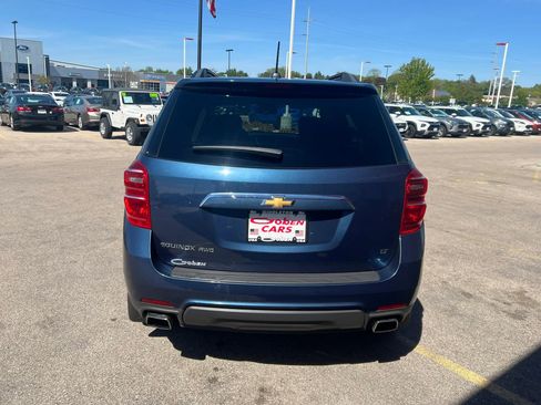 Used 2017 Chevrolet Equinox LT w/ Convenience Package AWD/4WD image 4