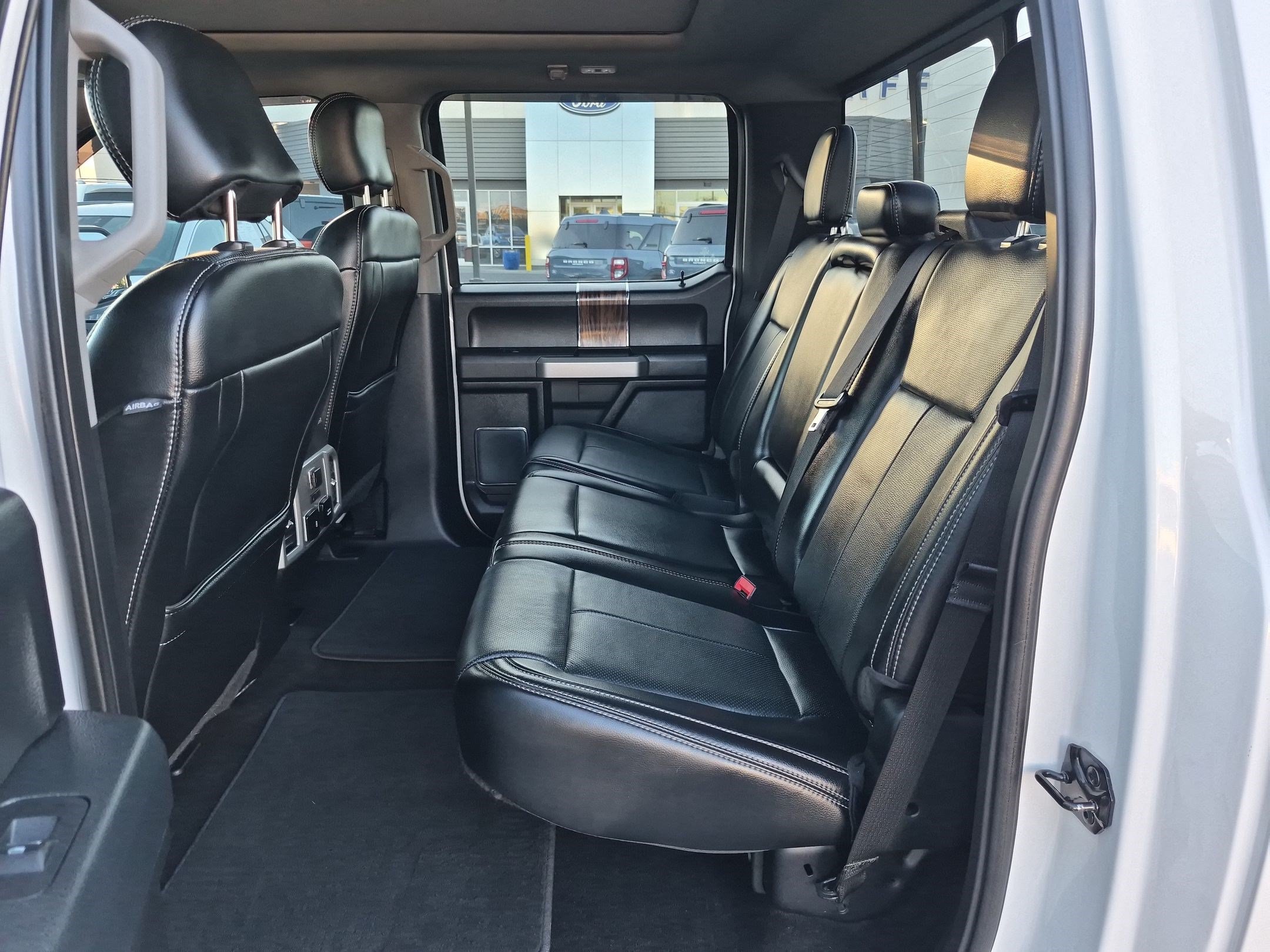 Used 2018 Ford F150 Lariat w/ Equipment Group 502A Luxury AWD/4WD image 30