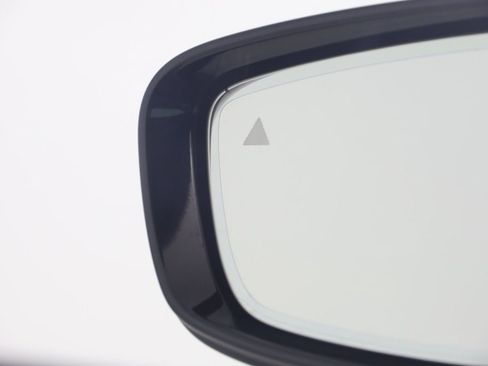 Used 2023 BMW M550i xDrive w/ Executive Package image 32