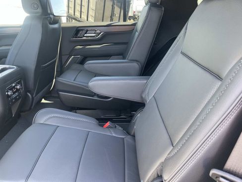 New 2026 GMC Yukon Denali w/ Denali Reserve Package AWD/4WD image 24