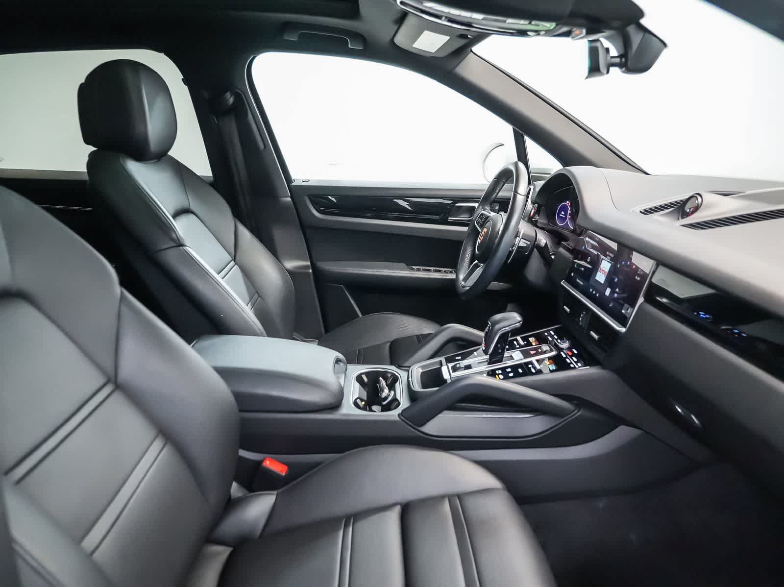 Certified 2023 Porsche Cayenne AWD/4WD image 16