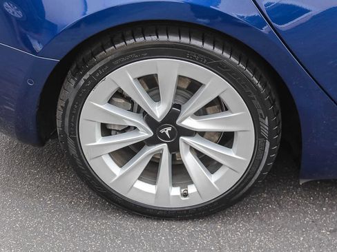 Used 2021 Tesla Model 3 Standard Range Plus image 11