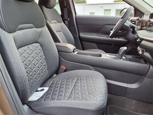 New 2025 Nissan Kicks SV w/ SV Premium Package image 31