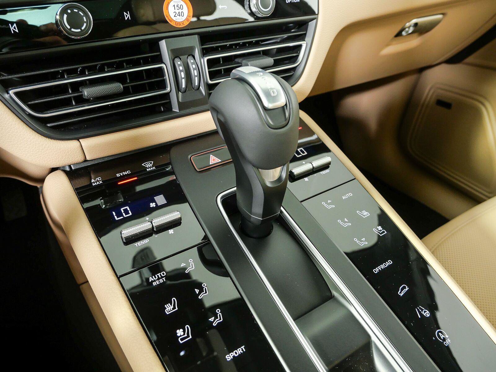 New 2026 Porsche Macan Turbo AWD/4WD image 19