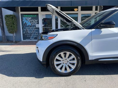 Used 2020 Ford Explorer Limited w/ Hybrid Equipment Group 310A image 40