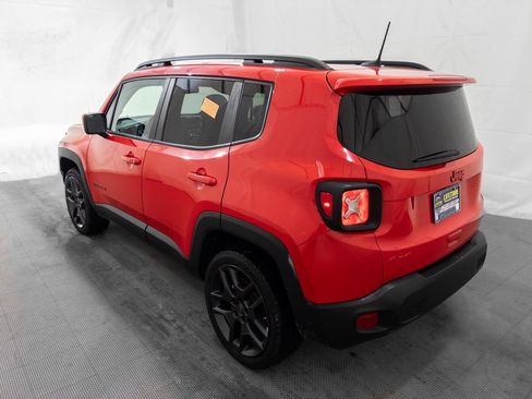 Used 2022 Jeep Renegade Latitude w/ Sun/Sound Group image 5