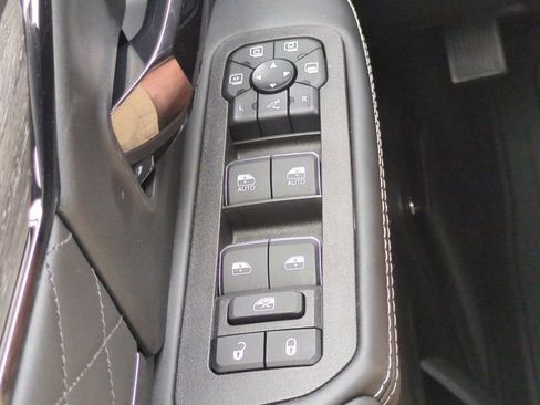 New 2025 RAM 3500 Limited image 25