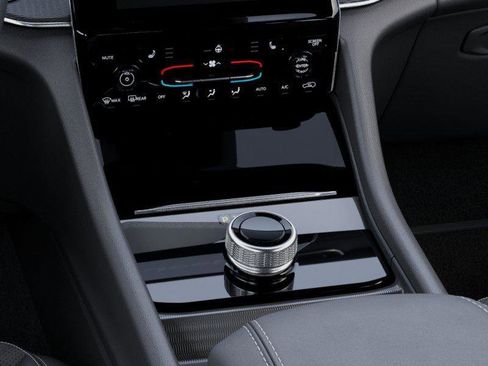 New 2025 Jeep Grand Cherokee L Altitude image 39