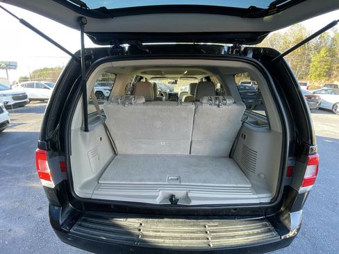 Used 2015 Lincoln Navigator 2WD image 8