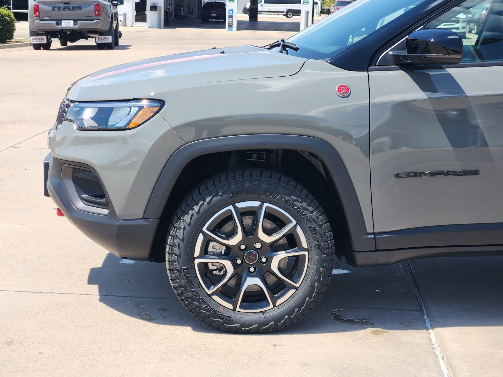 New 2026 Jeep Compass Trailhawk AWD/4WD image 10